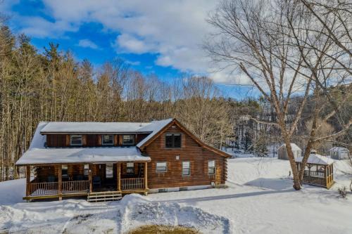 Log Cabin Fireplace Upper Valley - Wooded Chalet
