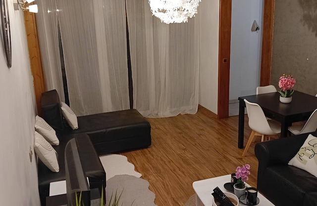 Logement Entier : Appartement - Élancourt, France