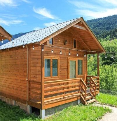 LogInn Cabin 6 Cozy Wooden Cottage in Mestia
