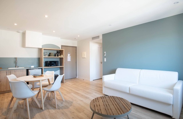 Logis les Cepages-Restaurant le Raisin