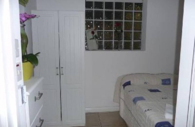London: Paddington/Hyde park mews apartment