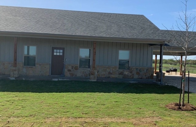 Lone Oak Place with Horse Stalls