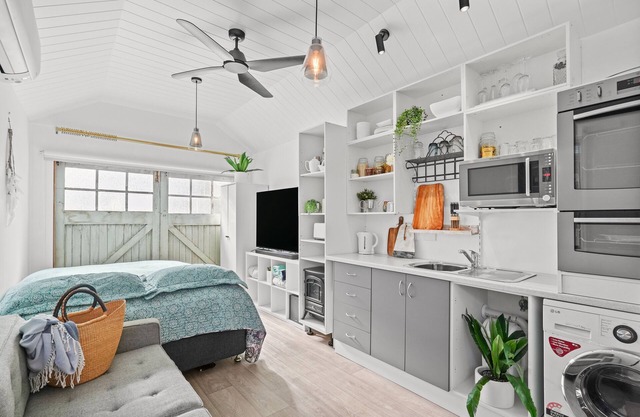 Long Jetty Tiny Home