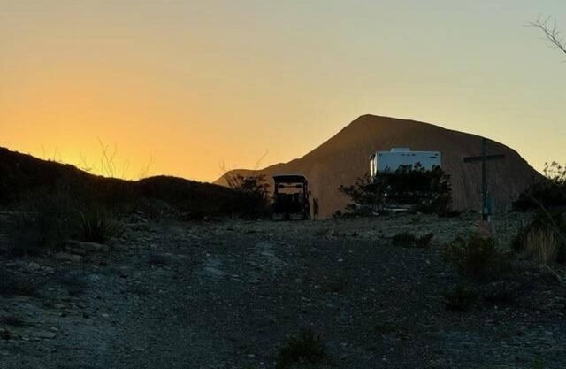 Longhorn Ranch Motel - Full Hook-Up RV Park with Power and Sewer