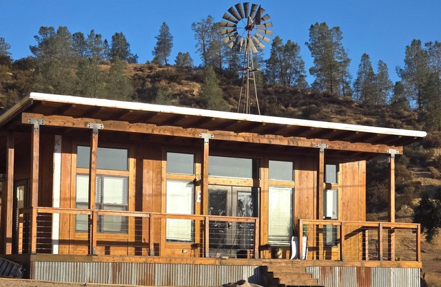 Longhorn Ranch. Views! Tiny home cabin. 2/1/3beds Fast wifi. The pinnacles hike