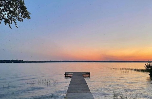 "Lost Crab", beautiful 3BR, big yard, private dock