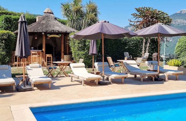 Loup Castel Boutique Hotel B&B