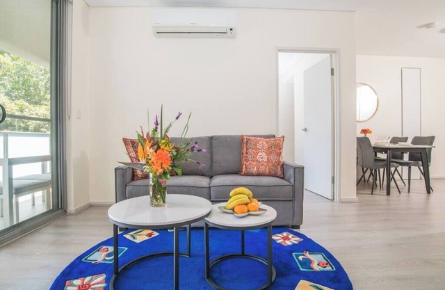 Lovely 1 bed apartment at Turrumurra with parking