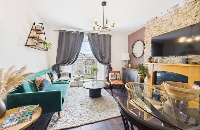 Lovely 1-Bed Serviced Apartment in Falmouth