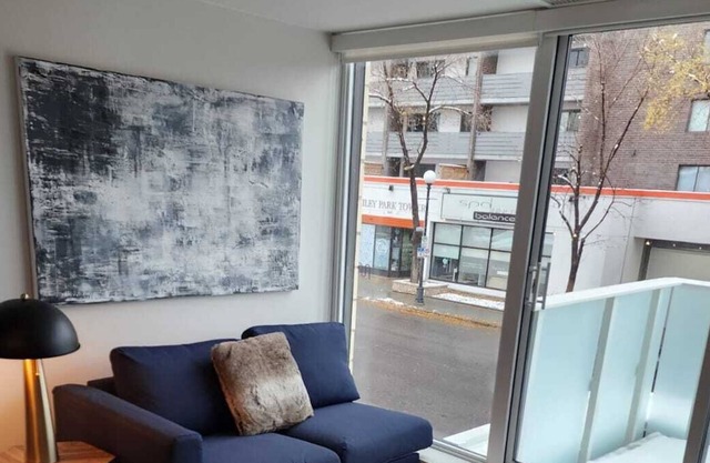 Lovely 1 Bedroom Condo in Downtown Calgary