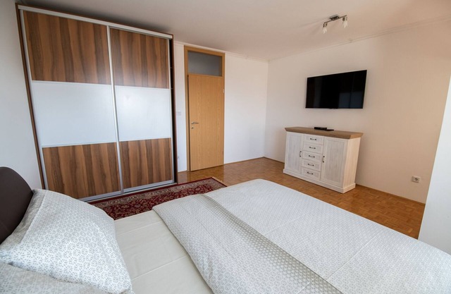 Lovely 1-Bedroom with a free parking - Julphar