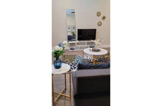 Lovely 2 bdrm. apartment with free parking in gated community