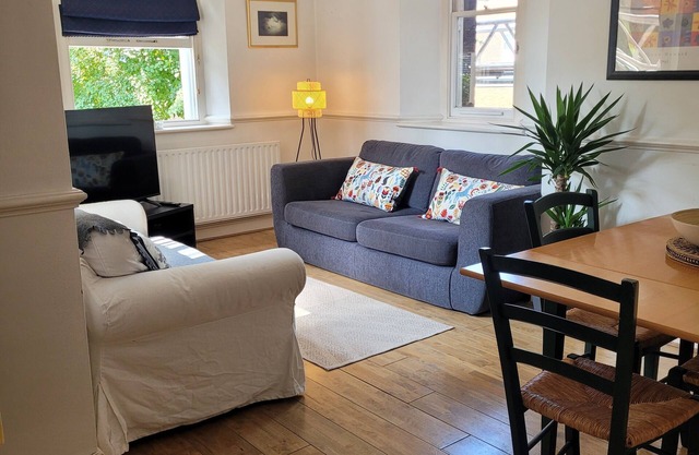 Lovely 2 Double Bedroom Apartment in Historic Greenwich