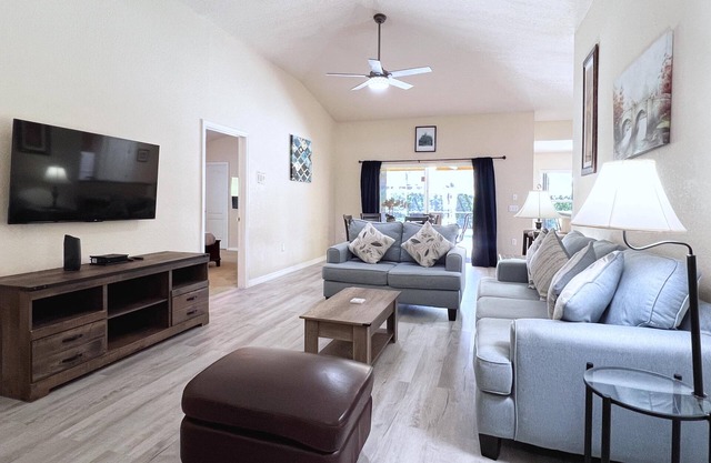 Lovely 3-Bedroom Pool Villa-1445SCD