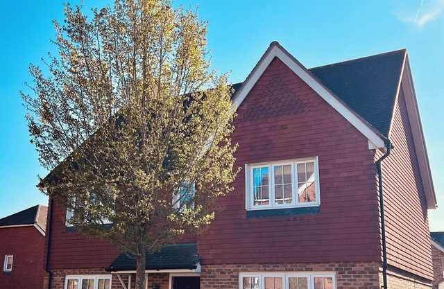 Lovely 4 bedroom home with a study