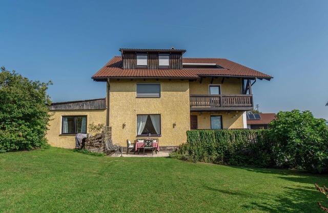 Lovely apartment for 4 guests with terrace and parking