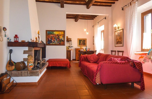 Lovely apartment in Magliano in Toscana