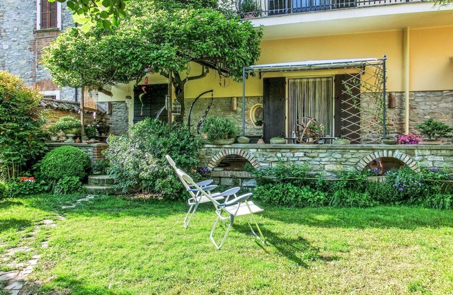 Lovely apartment for 4 guests with WIFI, TV, patio, pets allowed and parking