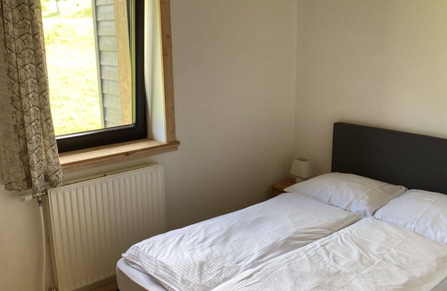 Lovely apartment for 8 guests with WIFI, balcony and parking