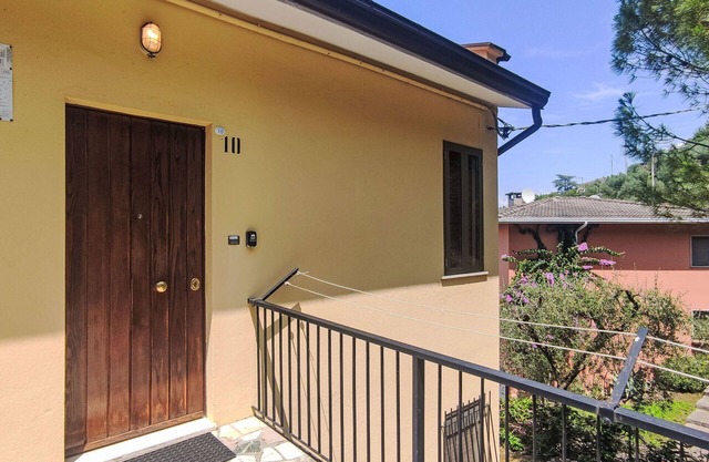 Lovely apartment for 4 guests with A/C, TV and patio