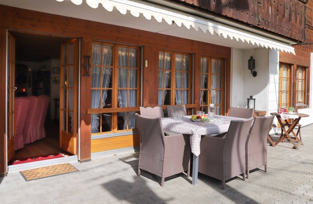 Lovely apartment for 12 people with WIFI, TV, terrace and parking