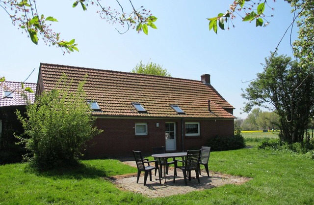 Lovely apartment in villa for 14 guests with WIFI, TV, terrace and pets allowed