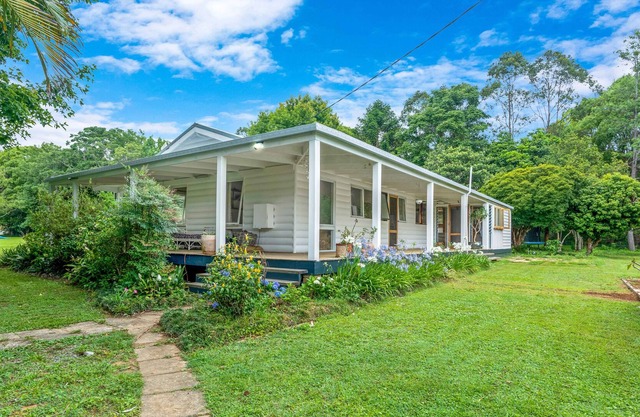 Lovely, charming cottage close to the beach & river - Near BRUNSWICK HEADS/SGB