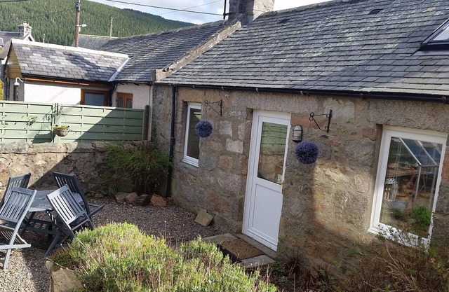 Lovely cosy cottage in the heart or the Royal Deeside, Cairngorms national park
