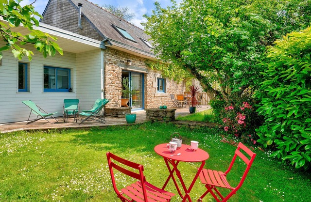 Lovely cottage for 6, Bigoudene's countryside