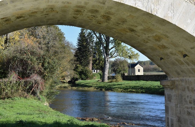 Lovely riverside accommodation with character
