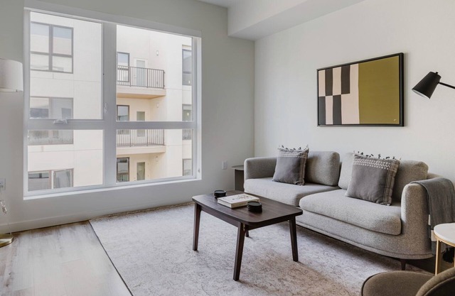 Lovely Hayward 1BR w/On-Site Retail & Restaurants, by Blueground