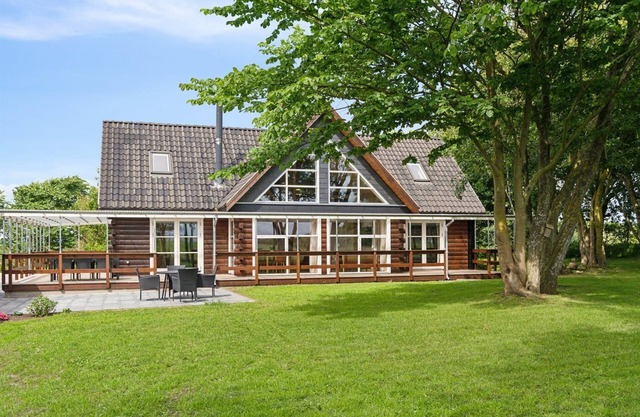 Lovely holiday home of 169 m2 for 8 people with fjord view.