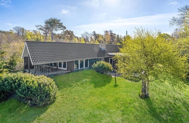 Lovely home in Fårevejle with WiFi