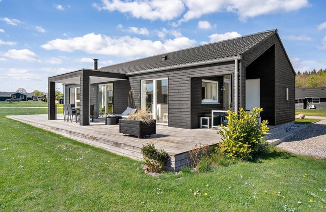 Lovely home in Haderslev with WiFi