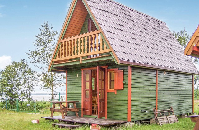 Lovely home in Osieki with kitchenette