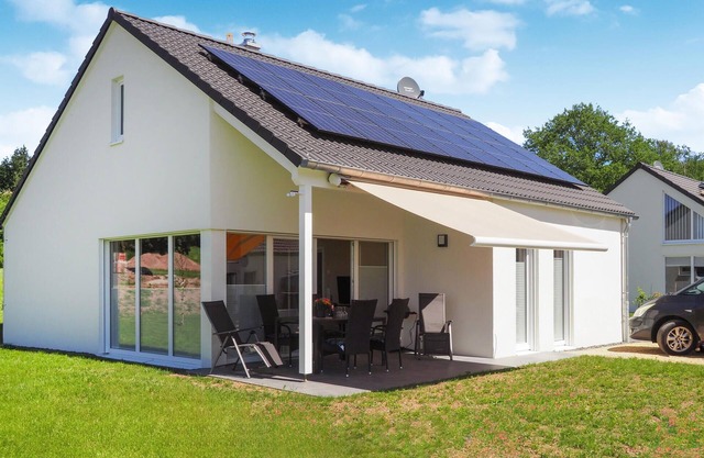 Lovely home in Prüm with sauna
