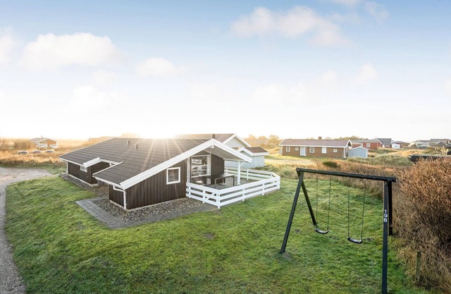 Lovely home in Rømø with kitchen
