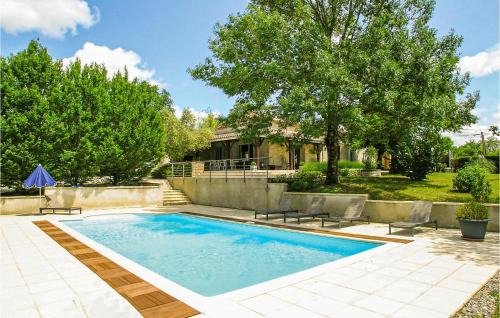 Lovely Home In St, Aubin De Cadelech