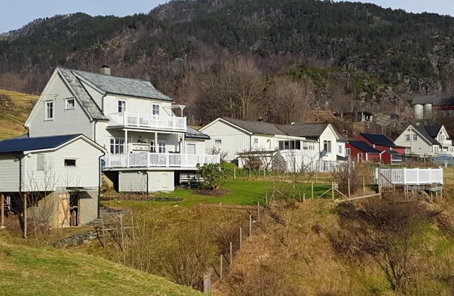 Lovely Home In Utåker With Wifi