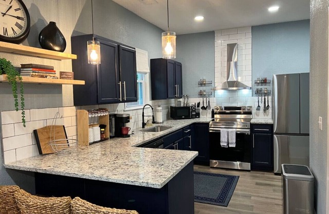 Lovely Pet Frendly Home by Sherman