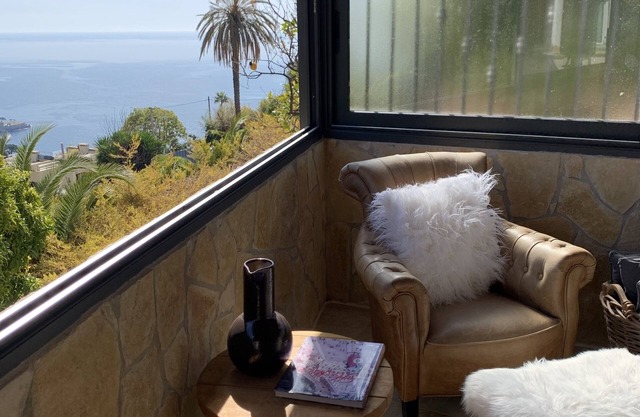 Lovely, relaxing home overlooking the Mediterranean Sea, minutes from Monaco
