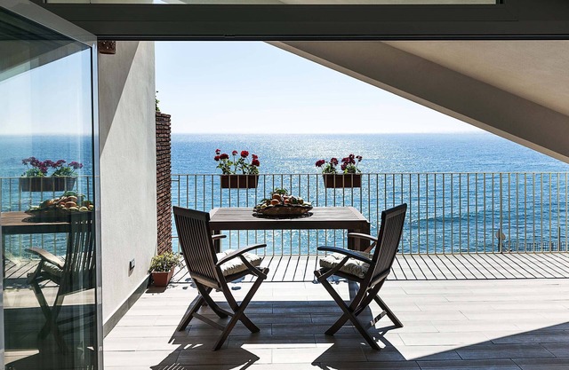 Lovely seafront flat - 2 pax