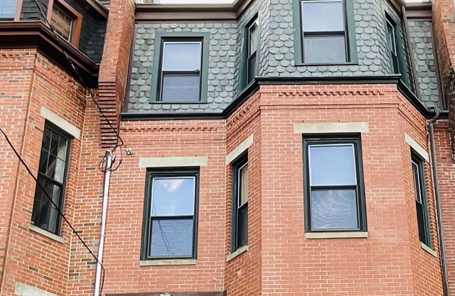 Lovely two bedroom Apartment on a two floor unit.n