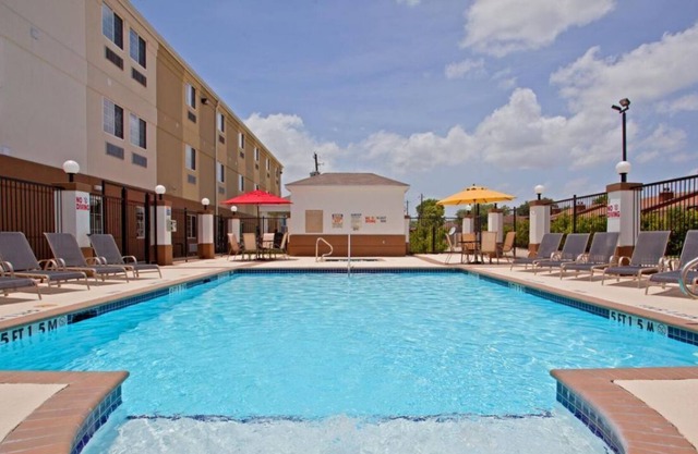 Lovely Unit, Kitchen, Near Attractions, Pool