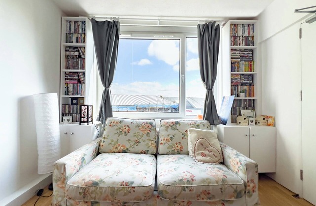Lovely, very well connected flat in Central London!