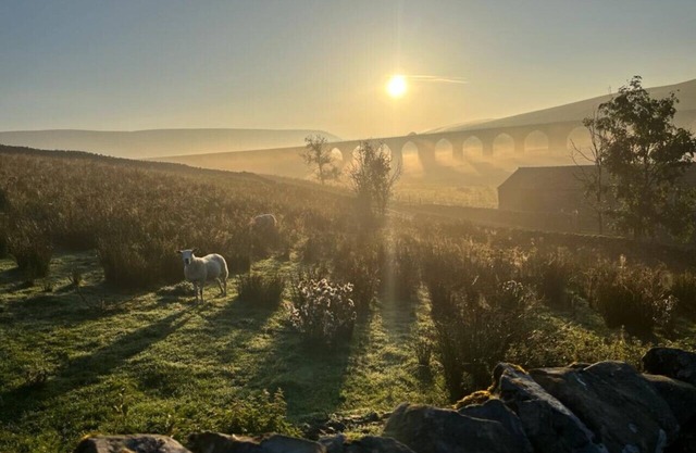 Low Moor Farm - Three Bedroom House, Sleeps 6