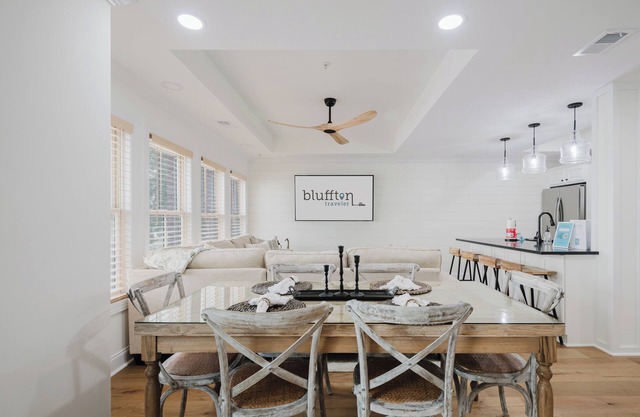 Lowcountry Landing! 3-story townhouse in Old Town's Promenade