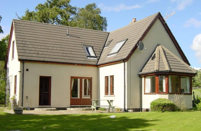 Lower Curr, Dulnain Bridge, Highland Holiday Homes