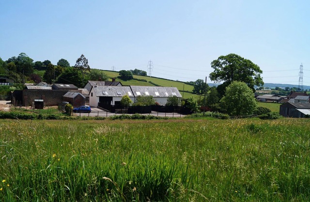 Lower Curscombe Barn - Beautiful 400-year-old threshing barn. Pet-friendly.