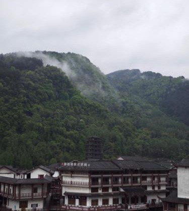 Lucky Praised Scenery Hotel